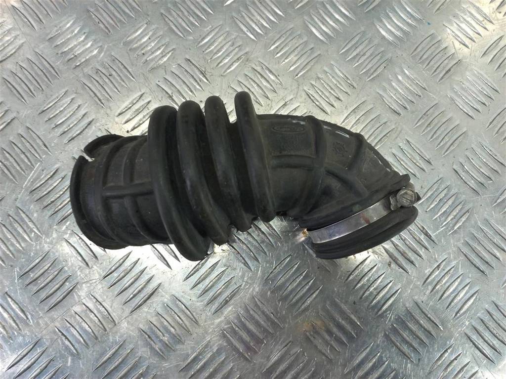 патрубок воздушного фильтра FORD Focus  1725324, 1440 рублей, Москва