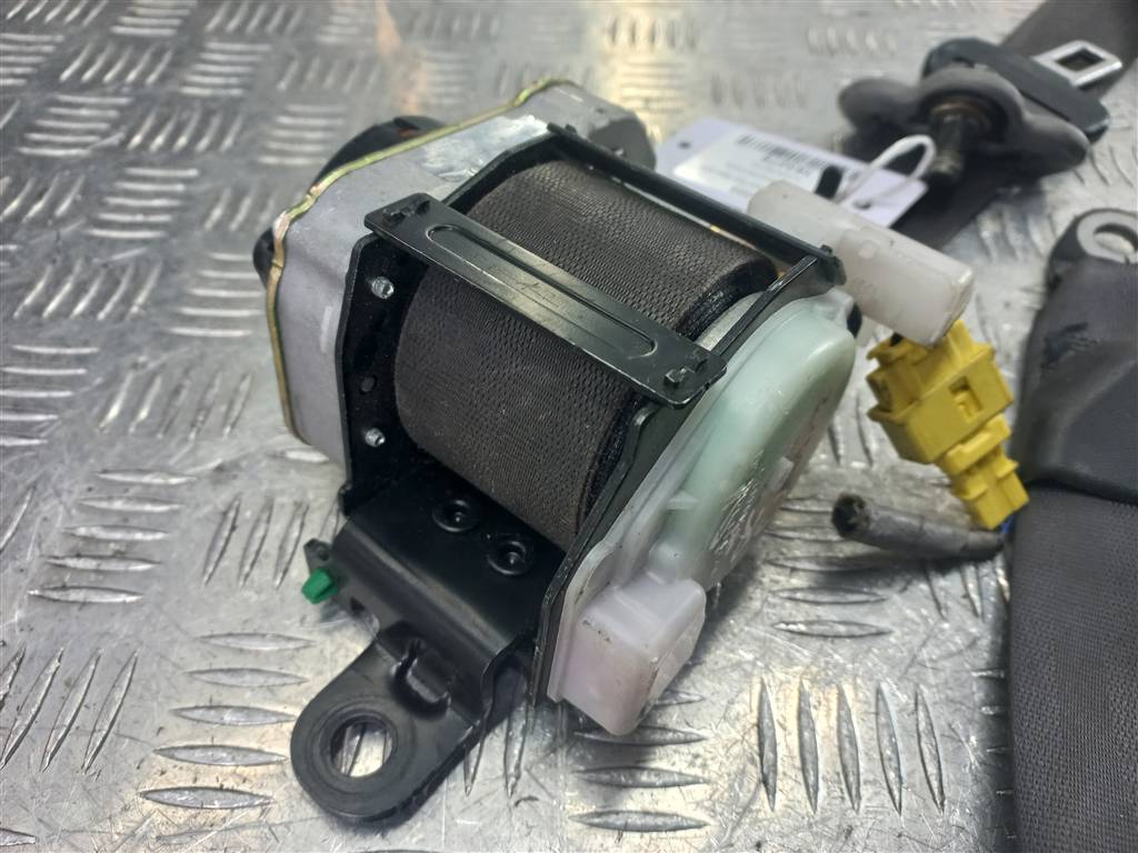 ремень безопасности HONDA CR-V 2.0 AT (150 л.с.)CR-V  II (2001—2004) Внедорожник 81450SCAE01ZA, 2820 рублей, Москва