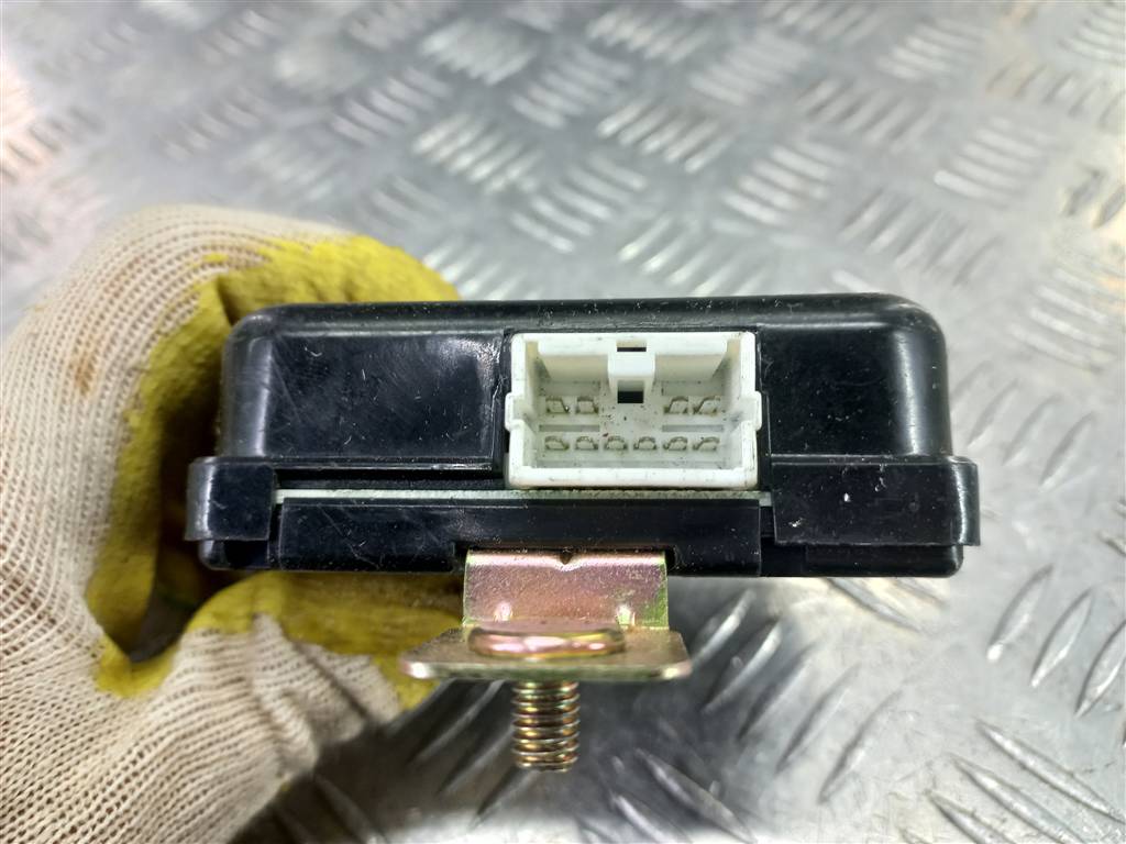 блок управления центральным замком Hyundai SANTA FE  9540038500, 630 рублей, Москва