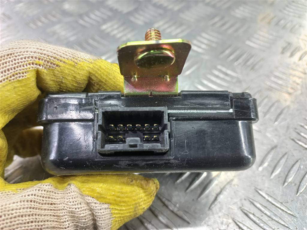 блок управления центральным замком Hyundai SANTA FE  9540038500, 630 рублей, Москва