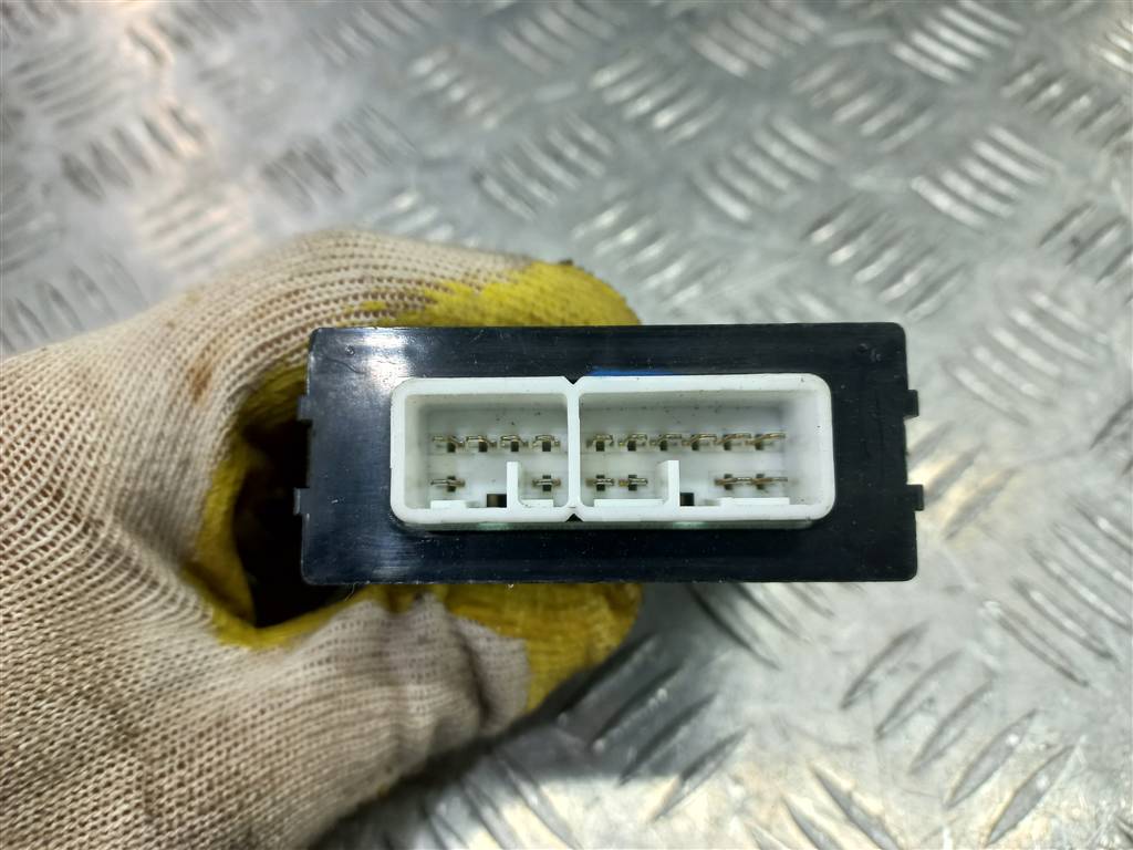 блок управления SUZUKI IGNIS 1.5 MT (99 л.с.)Ignis  II (2003—2008) Хетчбэк 3886086G00, 980 рублей, Москва