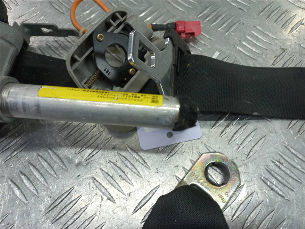 ремень безопасности MITSUBISHI CARISMA  MR915561, 980 рублей, Москва