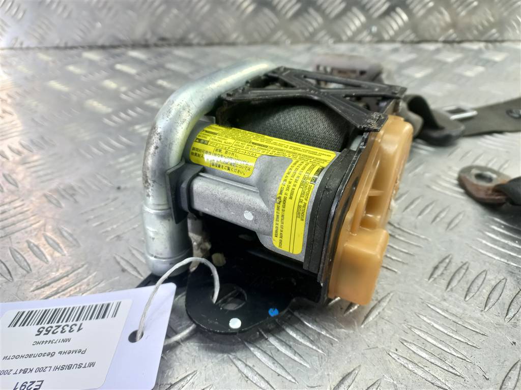 ремень безопасности MITSUBISHI L200  2.5 DI-D MT (136 л.с.)L200  IV (2006—2014) Пикап MN173444HC, 2700 рублей, Москва