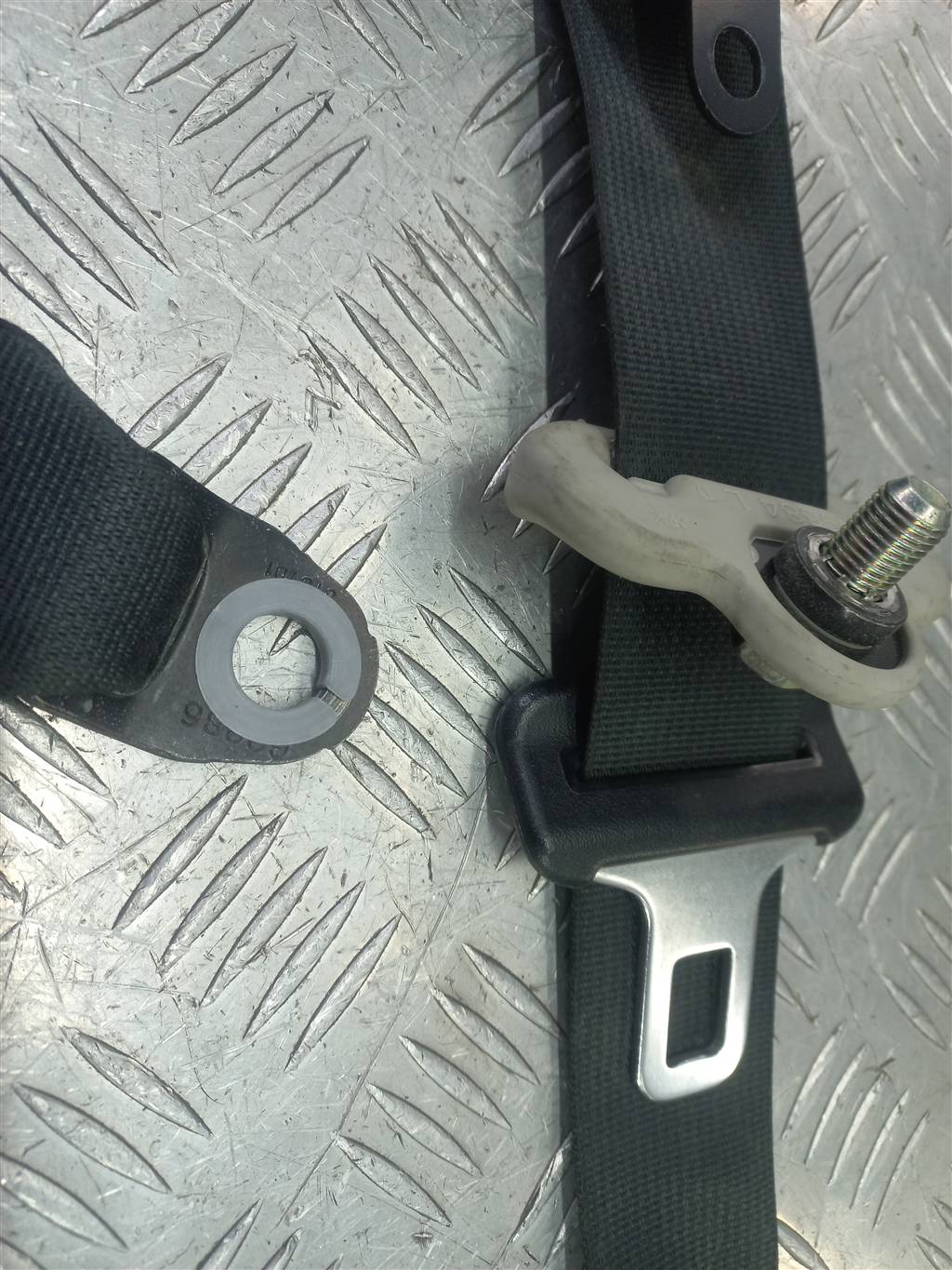 ремень безопасности SUZUKI Grand Vitara 2.4 AT (169 л.с.)Grand Vitara  II рестайлинг (2008—2012) Внедорожник 8490265J12BHE, 2700 рублей, Москва