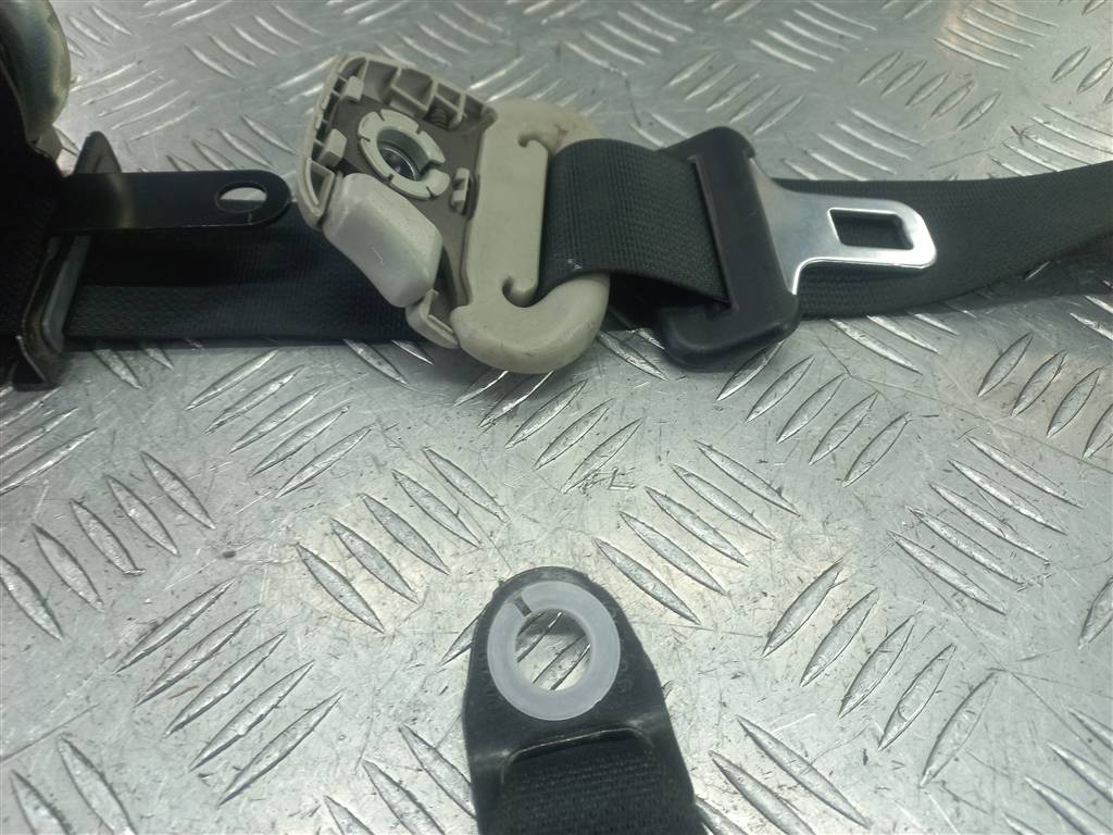 ремень безопасности SUZUKI Grand Vitara 1.6 4WD MT (106 л.с.)Grand Vitara  II (2005—2008) Внедорожник 8490265J12BHE, 2700 рублей, Москва