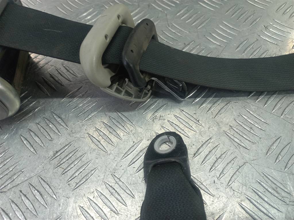 ремень безопасности SUZUKI Grand Vitara 1.6 4WD MT (106 л.с.)Grand Vitara  II (2005—2008) Внедорожник 8490265J12BHE, 2700 рублей, Москва