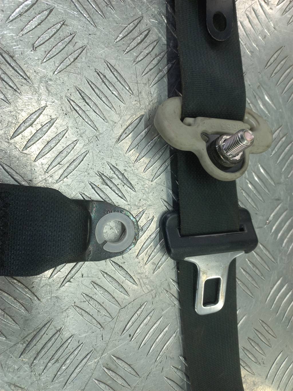 ремень безопасности SUZUKI Grand Vitara 2.0 4WD MT (140 л.с.)Grand Vitara  II (2005—2008) Внедорожник 8490165J12BHE, 2700 рублей, Москва