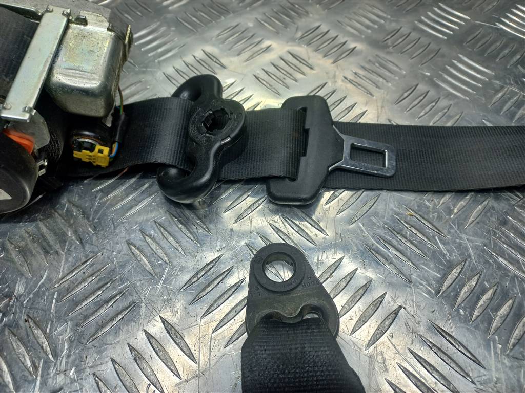 ремень безопасности FORD Focus  1839761, 3850 рублей, Москва