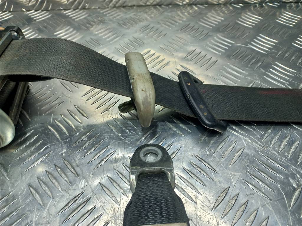 ремень безопасности SUZUKI Grand Vitara 2.0 4WD MT (140 л.с.)Grand Vitara  II (2005—2008) Внедорожник 8490165J12BHE, 2700 рублей, Москва