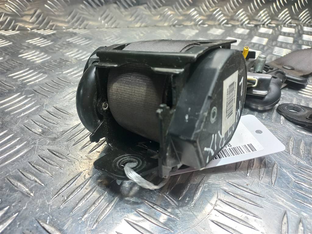 ремень безопасности Hyundai MATRIX 1.6 MT (103 л.с.)Matrix  I рестайлинг (2005—2008) Минивэн 8887517200LK, 2700 рублей, Москва