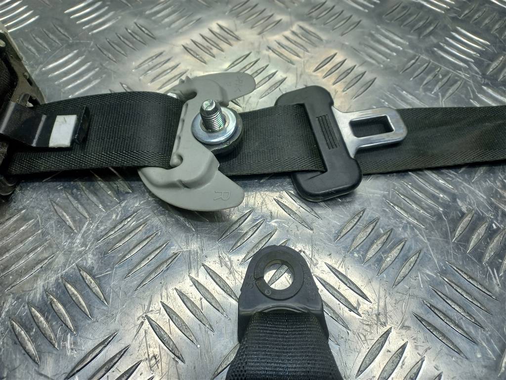 ремень безопасности Hyundai I20 1.3 MT (78 л.с.)i20  I (2008—2012) Хетчбэк 888801J200OM, 2700 рублей, Москва