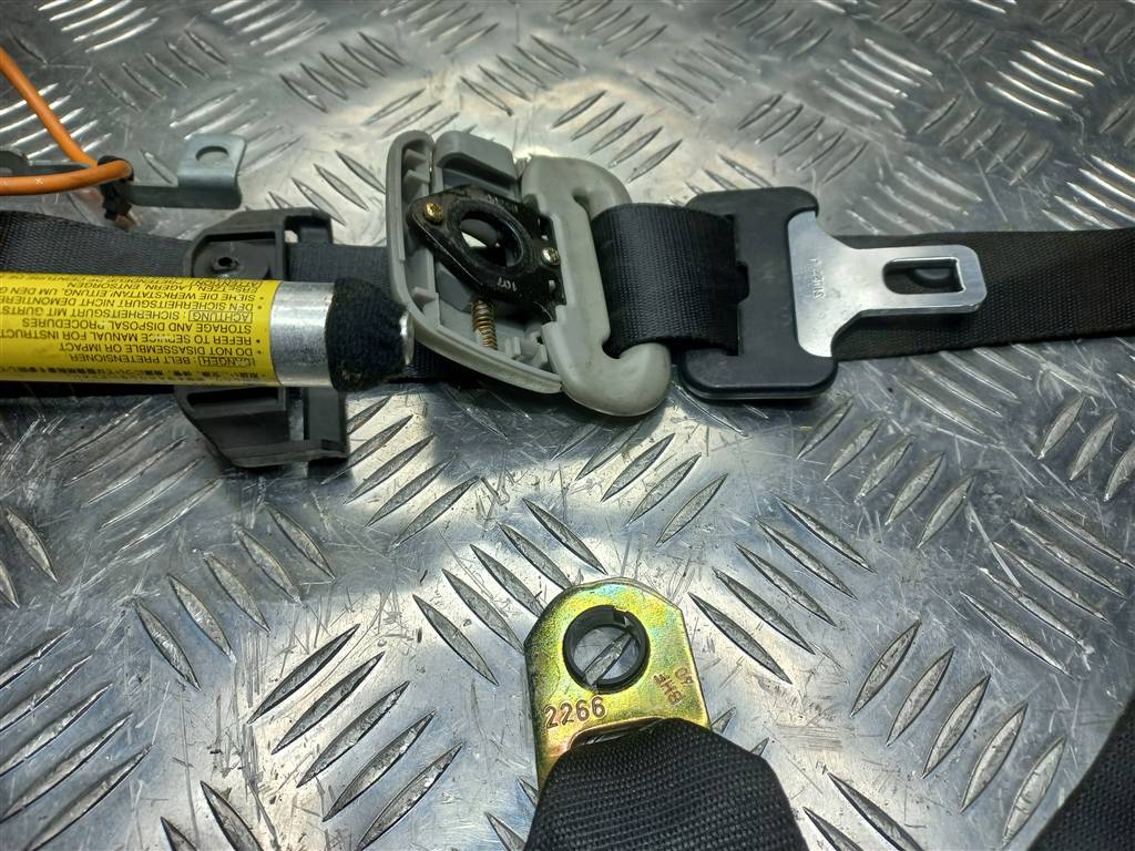 ремень безопасности MITSUBISHI CARISMA  MR915561, 980 рублей, Москва