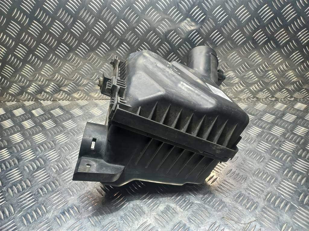 корпус воздушного фильтра SUBARU Tribeca 3.0 4WD AT (245 л.с.)Tribeca  WX (2004—2007) Внедорожник 46052AG05B, 3279 рублей, Москва