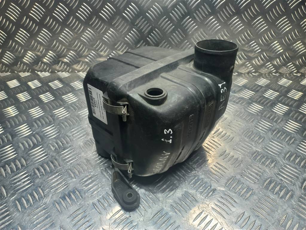 корпус воздушного фильтра SUZUKI JIMNY Jimny 1370081A00, 2700 рублей, Москва