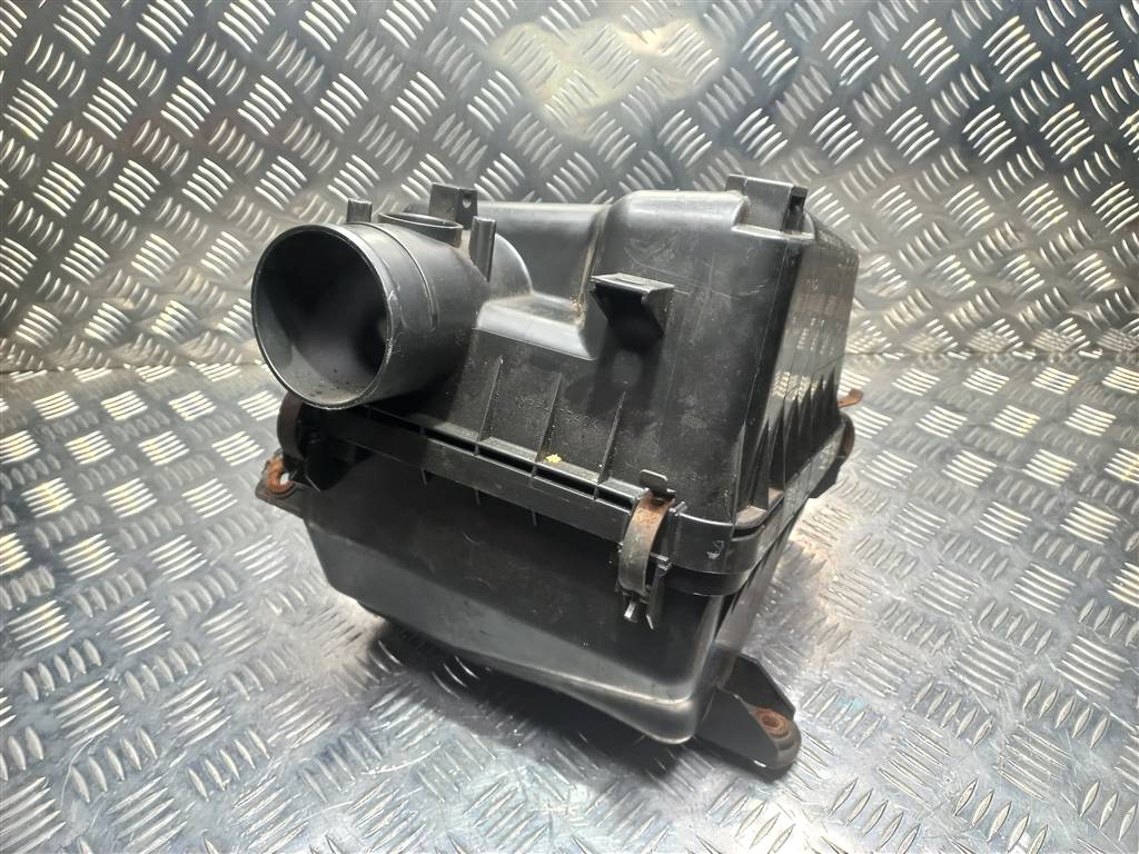 корпус воздушного фильтра MITSUBISHI L200  2.5 DI-D MT (136 л.с.)L200  IV (2006—2014) Пикап MN135613, 5580 рублей, Москва