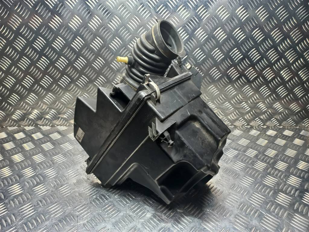 корпус воздушного фильтра MAZDA 3  LF5013320D, 2700 рублей, Москва