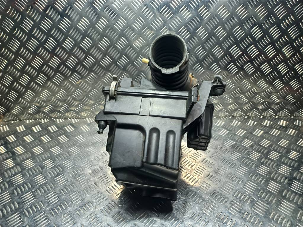 корпус воздушного фильтра MAZDA 3  LF5013320D, 2700 рублей, Москва