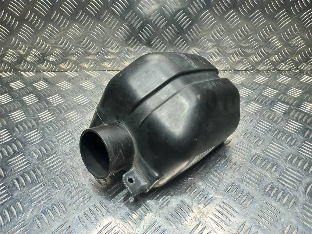 резонатор воздушного фильтра SUBARU Tribeca 3.0 4WD AT (250 л.с.)Tribeca  WX (2004—2007) Внедорожник 46043XA00A, 750 рублей, Москва