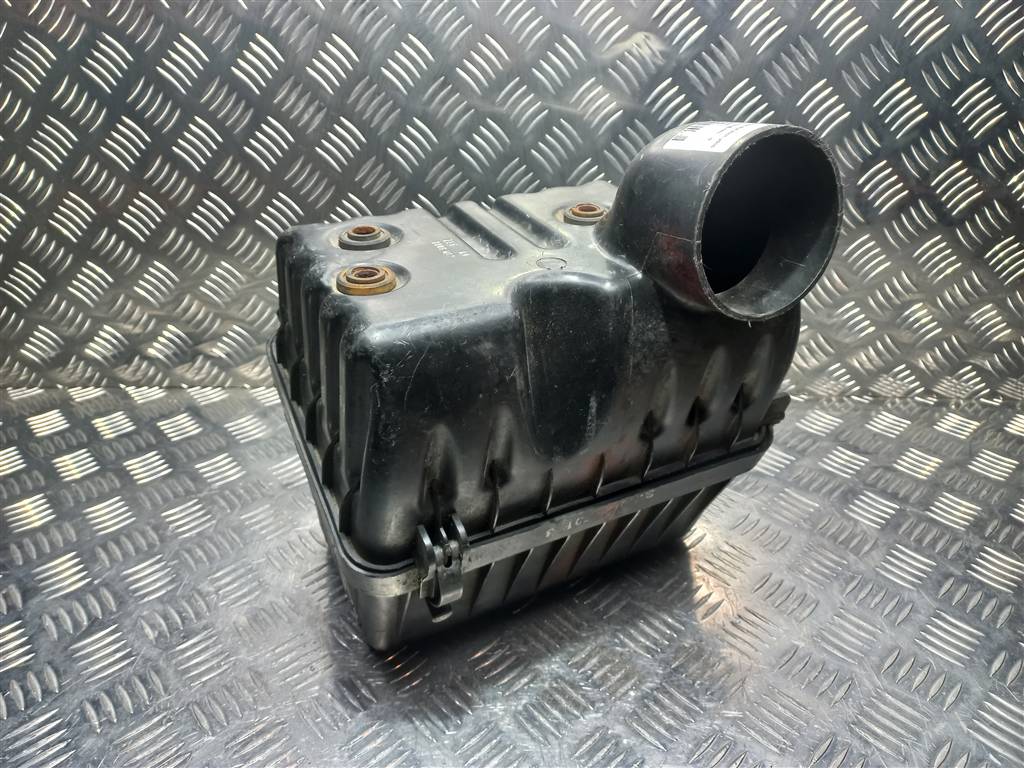 корпус воздушного фильтра Hyundai SANTA FE  2811026050, 2700 рублей, Москва