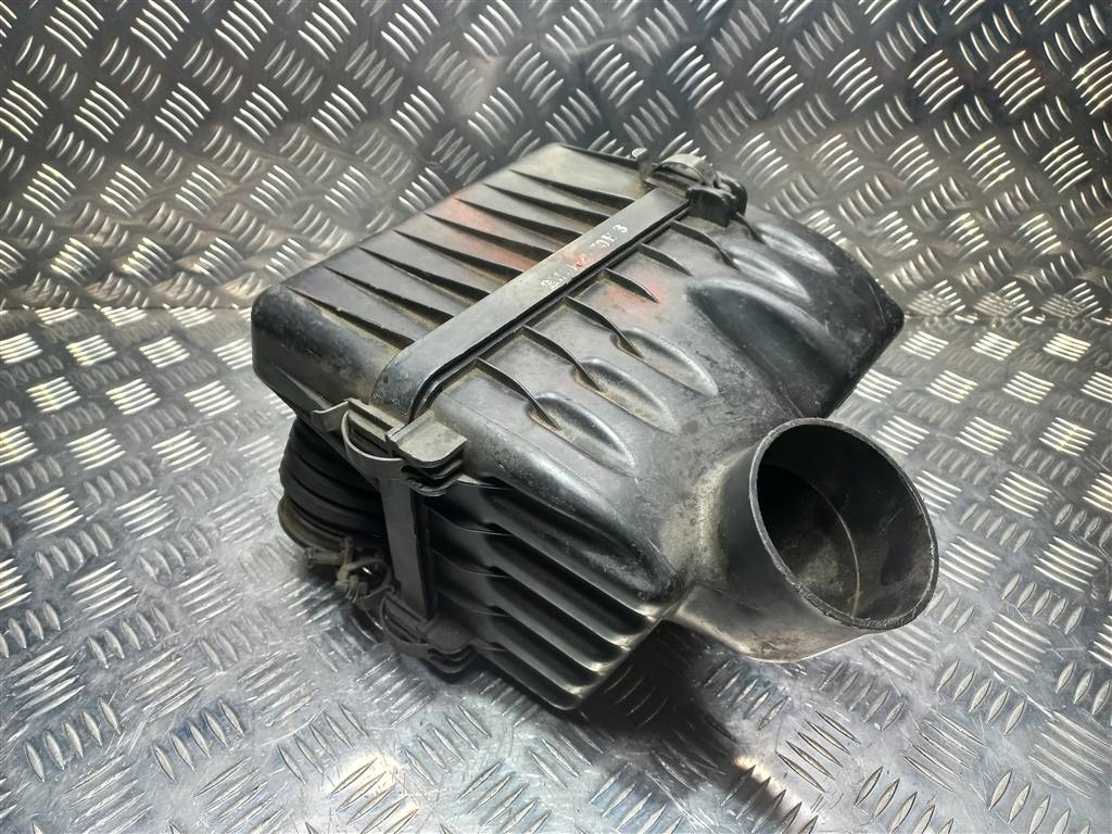 корпус воздушного фильтра Hyundai SANTA FE  2811026050, 2700 рублей, Москва