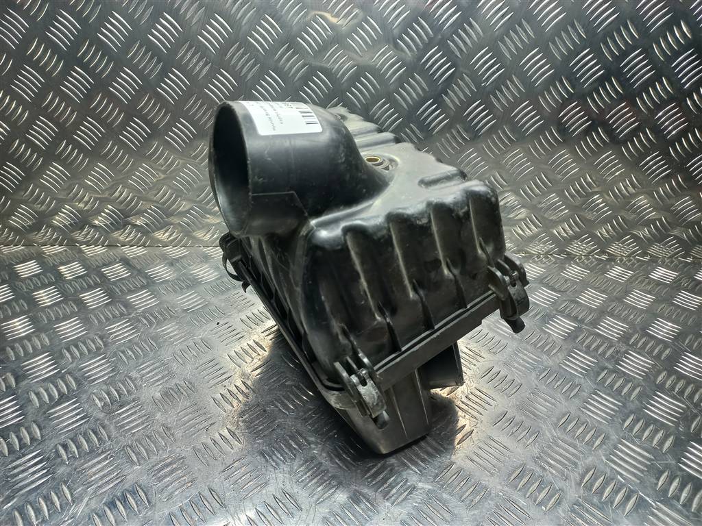 корпус воздушного фильтра Hyundai SANTA FE  2811026050, 2700 рублей, Москва