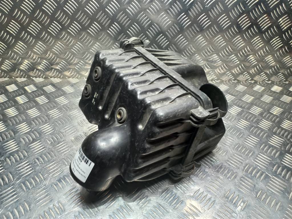 корпус воздушного фильтра Hyundai SANTA FE  2811026050, 2700 рублей, Москва