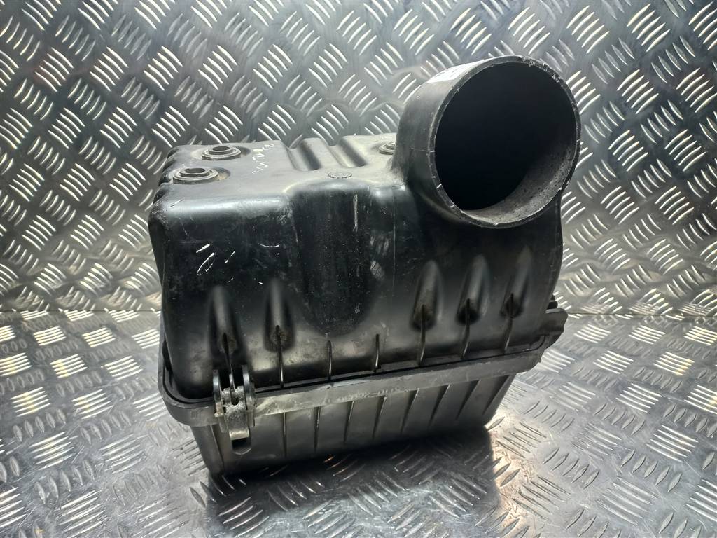 корпус воздушного фильтра Hyundai SANTA FE  2811026050, 2700 рублей, Москва