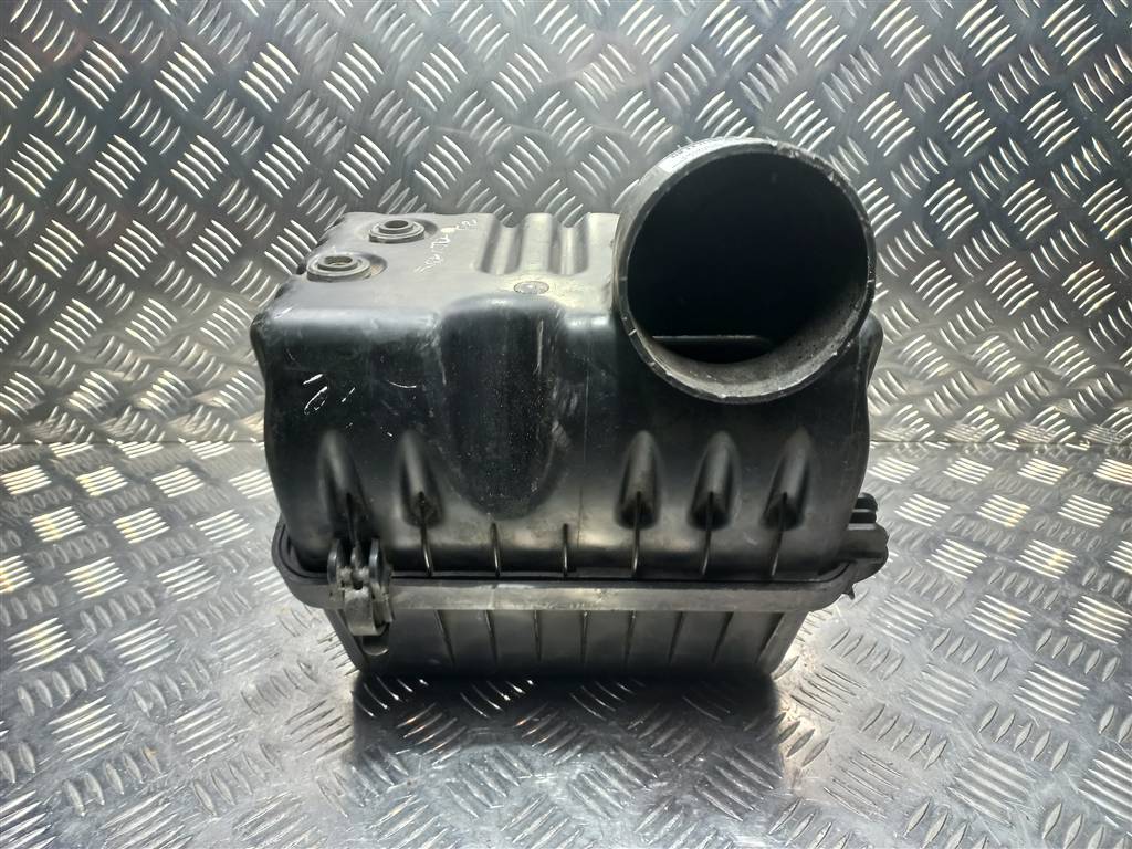 корпус воздушного фильтра Hyundai SANTA FE  2811026050, 2700 рублей, Москва