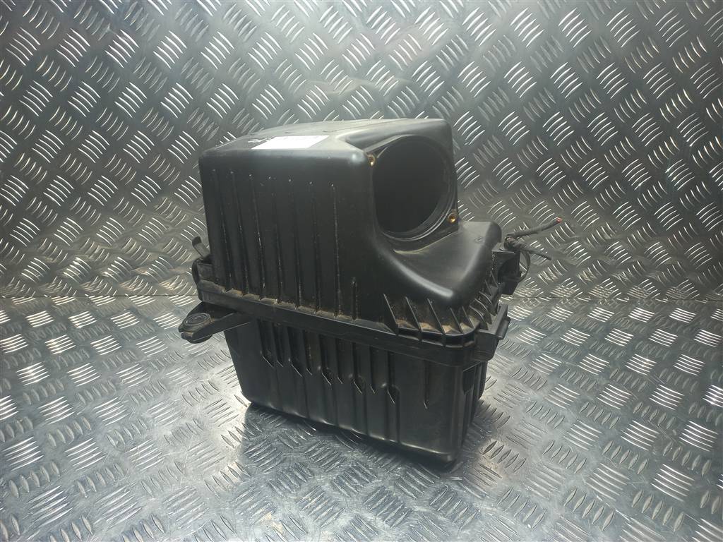 корпус воздушного фильтра Hyundai SANTA FE  281102B000, 3850 рублей, Москва