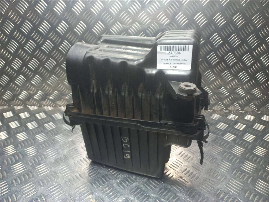 корпус воздушного фильтра Hyundai SANTA FE  281102B000, 3850 рублей, Москва
