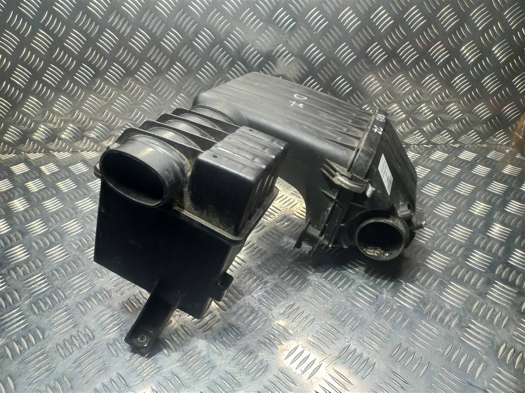 корпус воздушного фильтра SUZUKI IGNIS  1370086G00, 1550 рублей, Москва