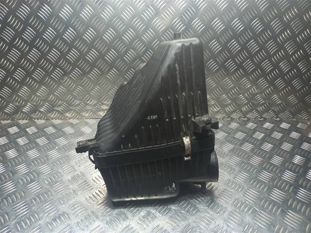 корпус воздушного фильтра SUZUKI Grand Vitara 2.0 4WD MT (140 л.с.)Grand Vitara  II (2005—2008) Внедорожник 1370065J00, 3510 рублей, Москва