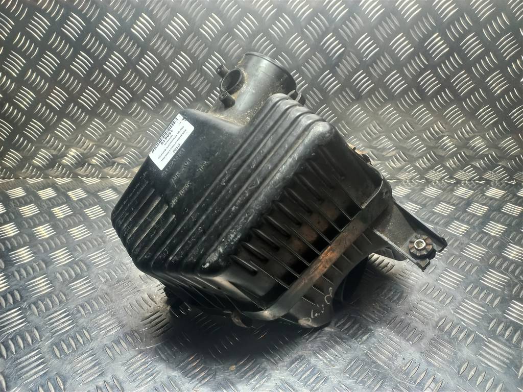 корпус воздушного фильтра SUZUKI Grand Vitara 2.0 4WD MT (140 л.с.)Grand Vitara  II (2005—2008) Внедорожник 1370065J00, 3510 рублей, Москва