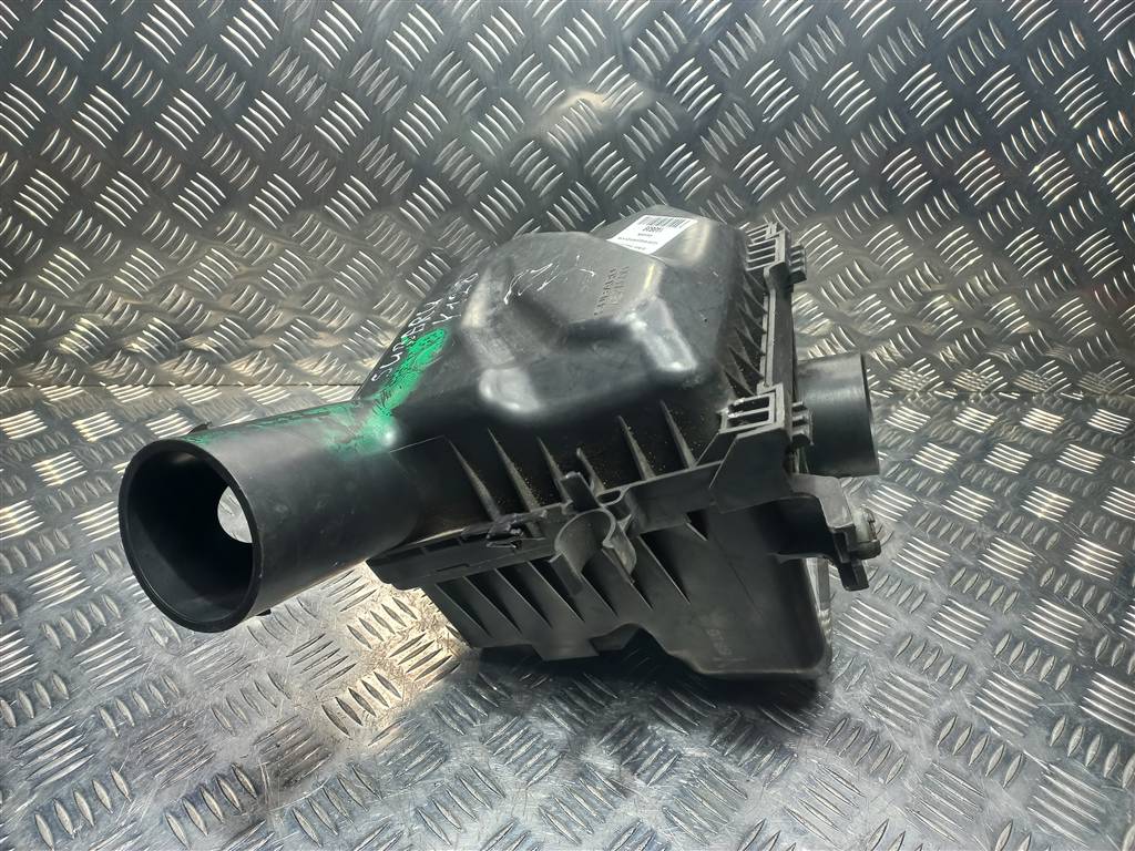 корпус воздушного фильтра SUBARU Tribeca 3.0 4WD AT (250 л.с.)Tribeca  WX (2004—2007) Внедорожник 46052AG05B, 3279 рублей, Москва