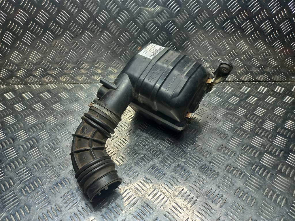 корпус воздушного фильтра SUZUKI JIMNY  1370076J00, 3740 рублей, Москва