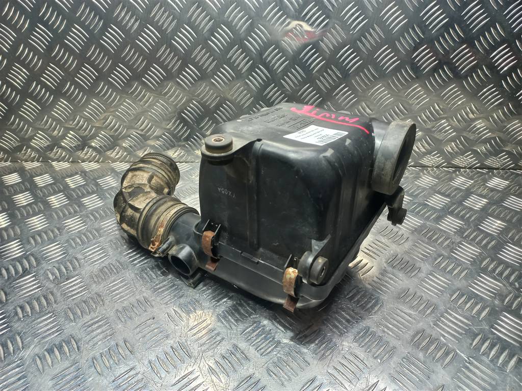 корпус воздушного фильтра SUZUKI JIMNY  1370076J00, 3740 рублей, Москва