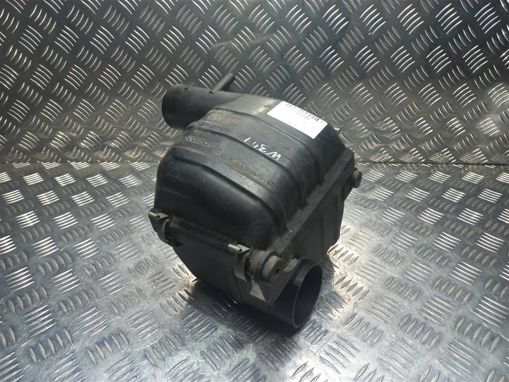 корпус воздушного фильтра SUZUKI JIMNY 1.3 4WD MT (86 л.с.)Jimny  III рестайлинг (2005—2012) Внедорожник 1370076J00, 3740 рублей, Москва