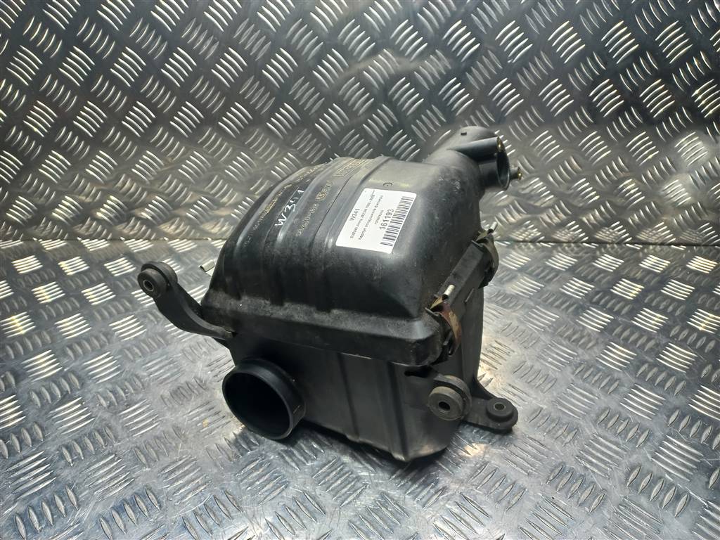 корпус воздушного фильтра SUZUKI JIMNY 1.3 4WD MT (86 л.с.)Jimny  III рестайлинг (2005—2012) Внедорожник 1370076J00, 3740 рублей, Москва