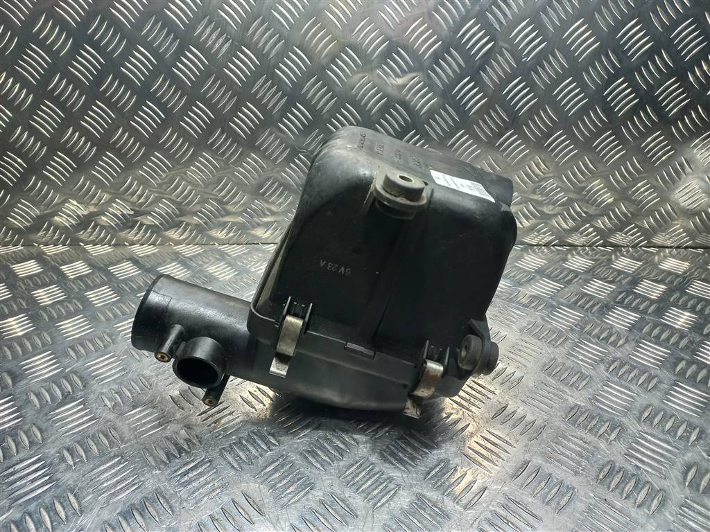 корпус воздушного фильтра SUZUKI JIMNY 1.3 4WD MT (86 л.с.)Jimny  III рестайлинг (2005—2012) Внедорожник 1370076J00, 3740 рублей, Москва