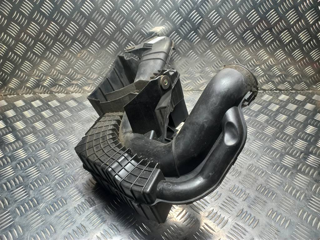 резонатор воздушного фильтра MAZDA 3  LF5013201B, 2700 рублей, Москва