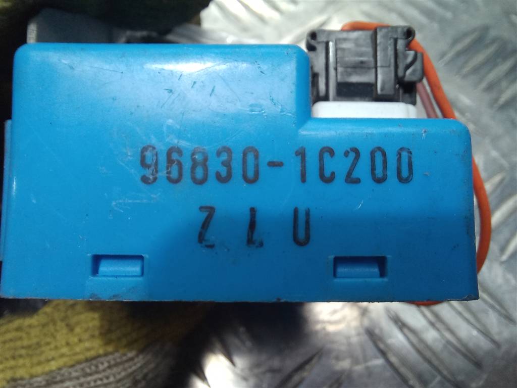 реле Hyundai GETZ 1.3 AT (85 л.с.)Getz  I (2002—2005) Хетчбэк 968301C200, 630 рублей, Москва