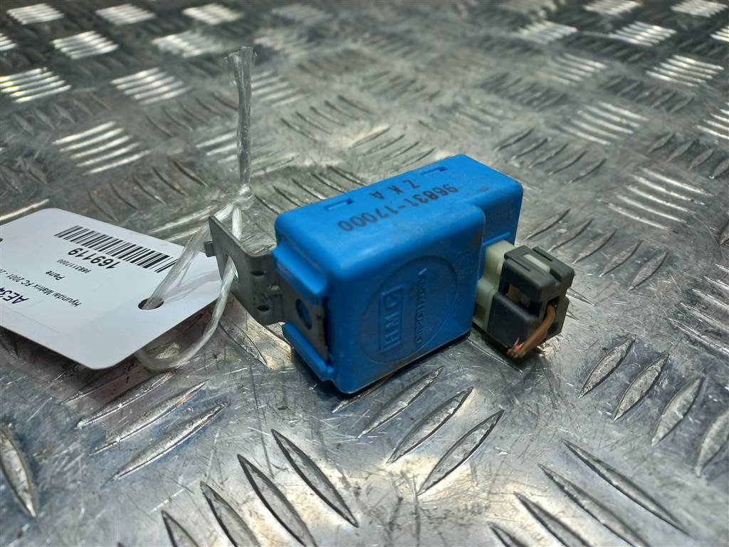 реле Hyundai MATRIX 1.6 MT (103 л.с.)Matrix  I рестайлинг (2005—2008) Минивэн 9683117000, 630 рублей, Москва