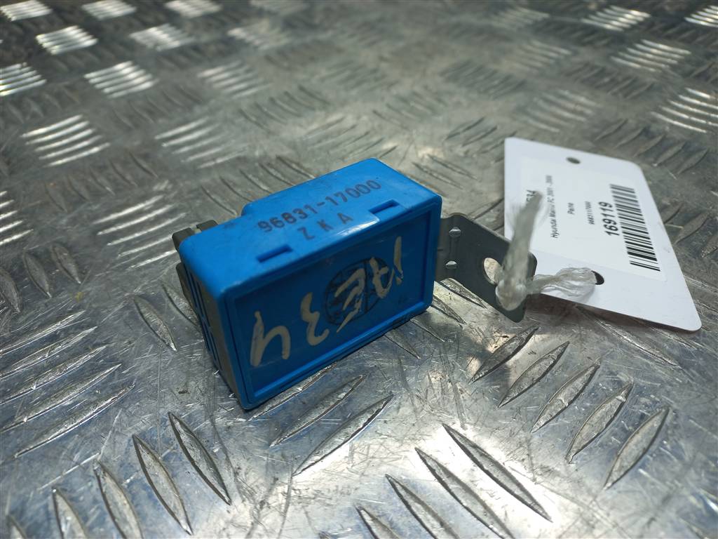 реле Hyundai MATRIX 1.6 MT (103 л.с.)Matrix  I рестайлинг (2005—2008) Минивэн 9683117000, 630 рублей, Москва