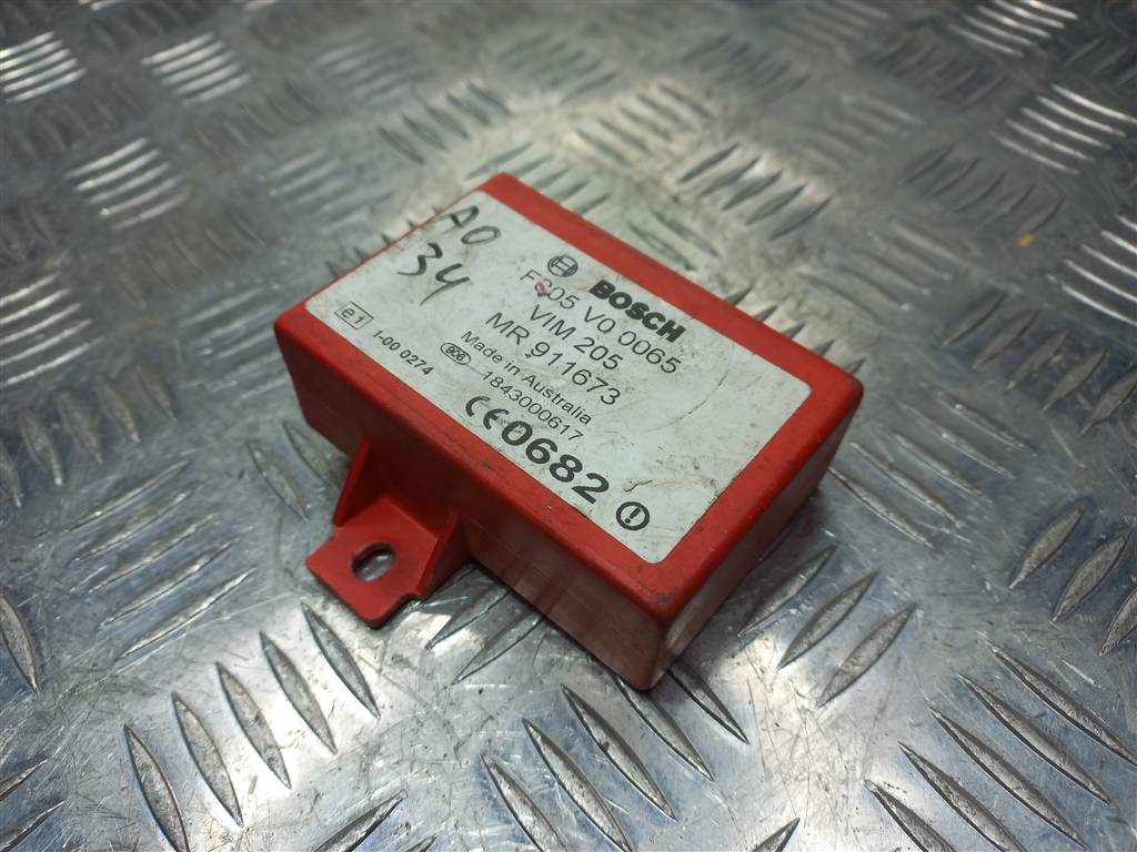 блок управления MITSUBISHI CARISMA  MR911673, 630 рублей, Москва