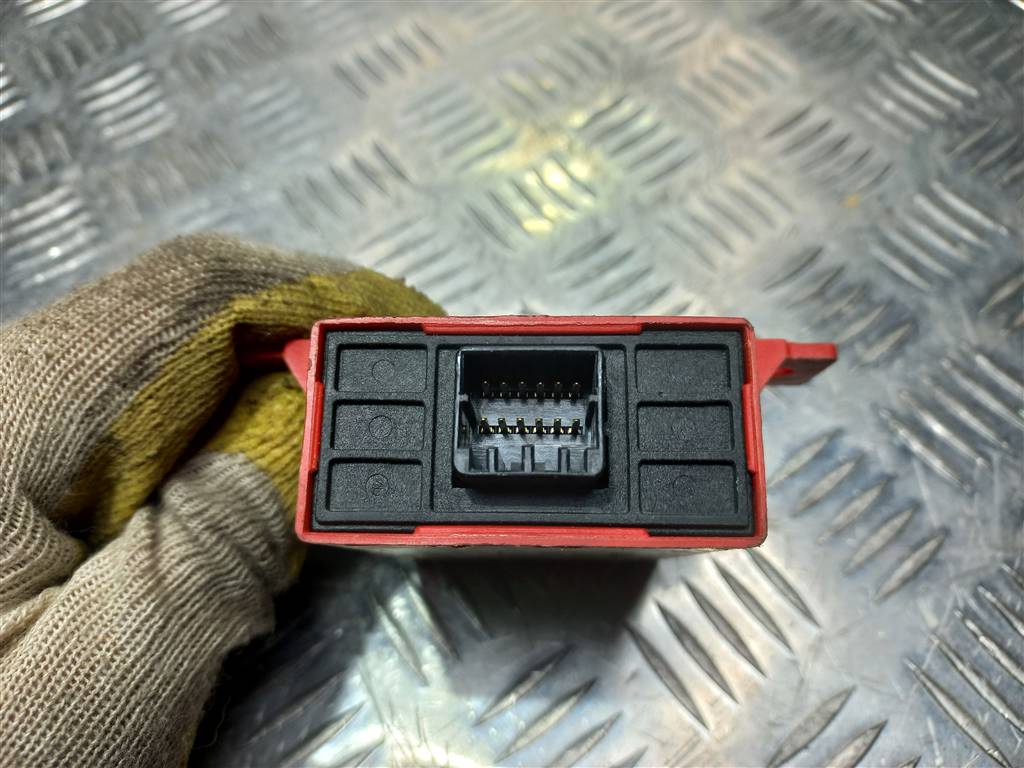 блок управления MITSUBISHI CARISMA  MR911673, 630 рублей, Москва