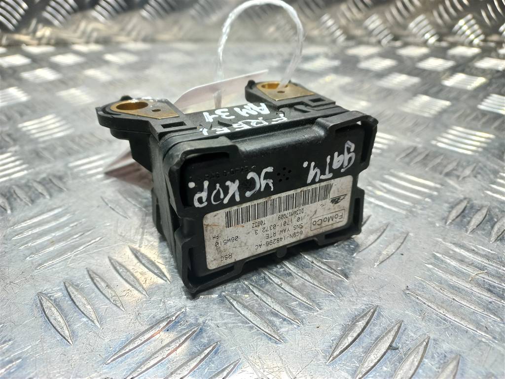 датчик ускорения LAND ROVER FREELANDER  LR001055, 630 рублей, Москва