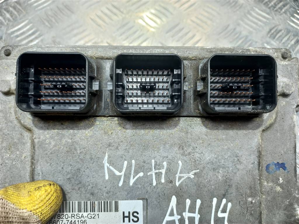 блок управления двигателем HONDA Civic 1.8 MT (140 л.с.)Civic  VIII (2005—2009) Хетчбэк 37820RSAG21, 3850 рублей, Москва