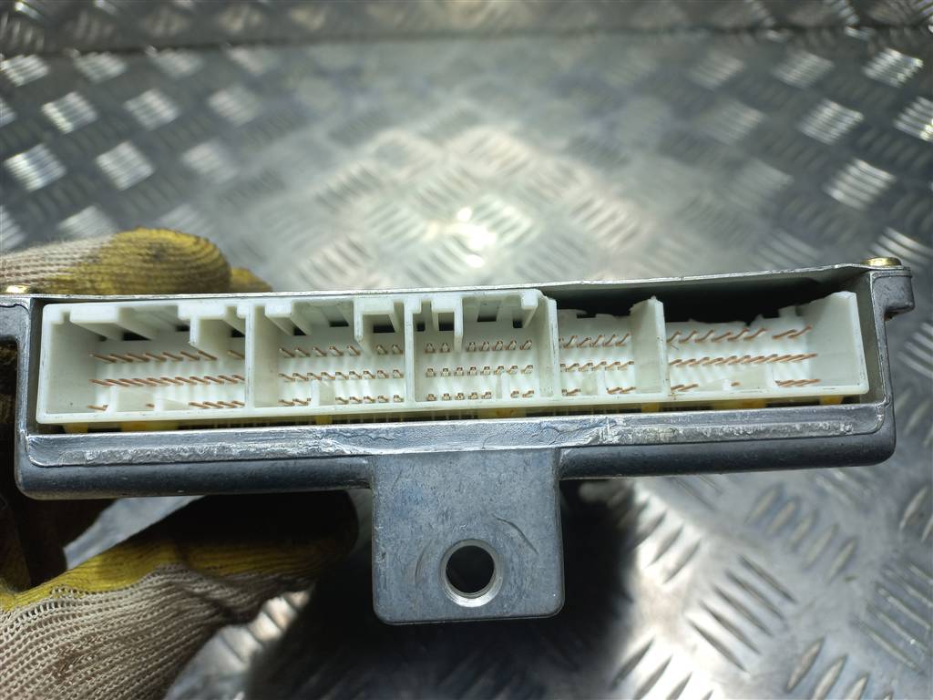 блок управления двигателем HONDA CR-V 2.0 AT (150 л.с.)CR-V  II (2001—2004) Внедорожник 37820PNLE52, 7300 рублей, Москва