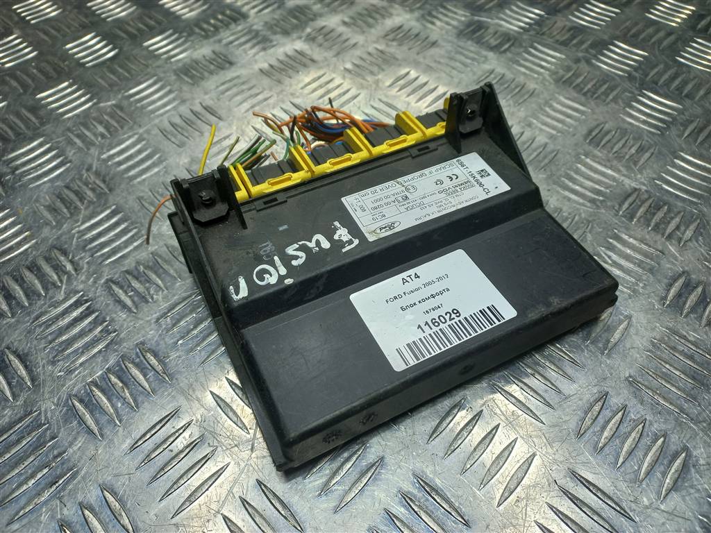 блок комфорта FORD Fusion 1.6 AT (101 л.с.)Fusion  I рестайлинг (2005—2012) Хетчбэк 1679047, 1210 рублей, Москва
