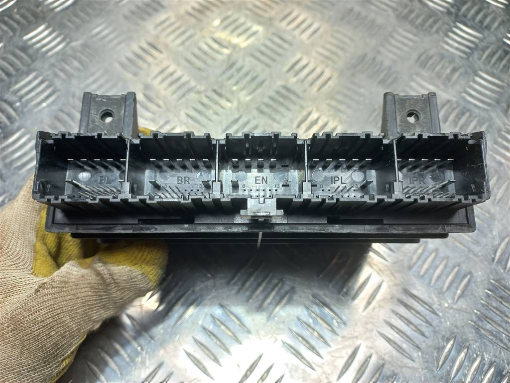 блок комфорта FORD Fusion 1.6 AT (101 л.с.)Fusion  I рестайлинг (2005—2012) Хетчбэк 1679047, 1210 рублей, Москва